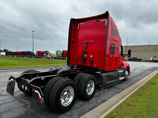 2022 Kenworth T680 in Joplin, MO — photo 3