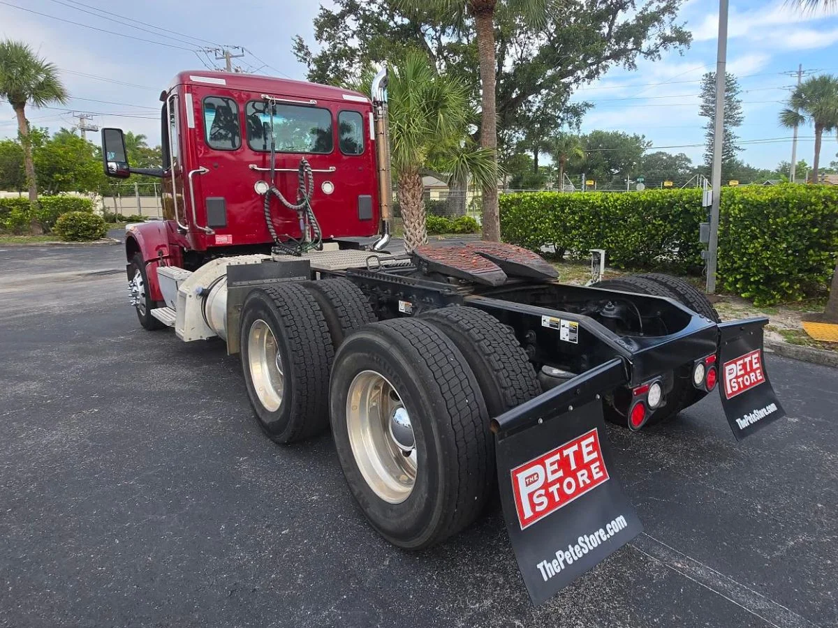 2023 Peterbilt 567 in Fort Lauderdale, FL — photo 15