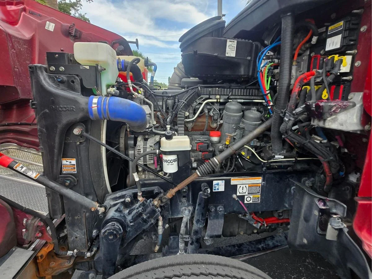 2023 Peterbilt 567 in Fort Lauderdale, FL — photo 6
