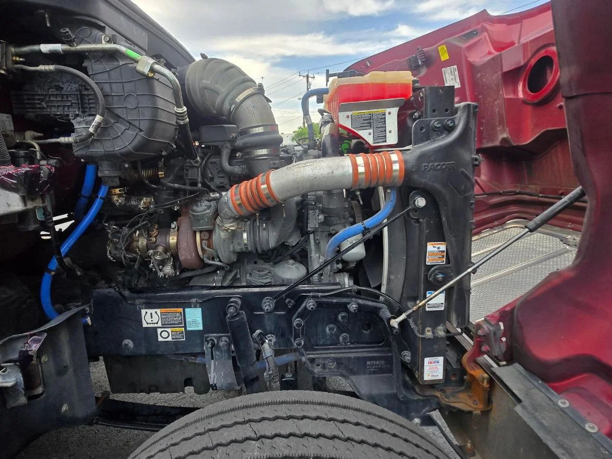 2023 Peterbilt 567 in Fort Lauderdale, FL — photo 14