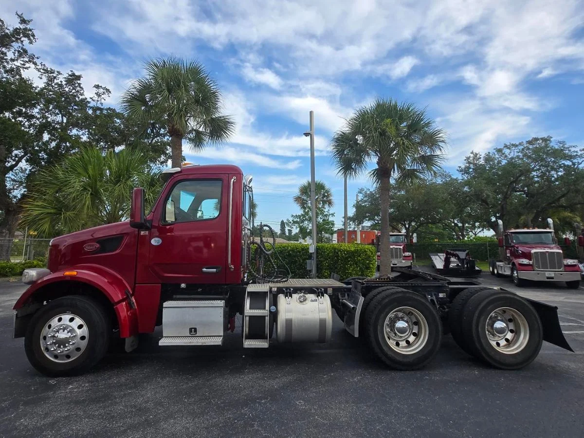 2023 Peterbilt 567 in Fort Lauderdale, FL — photo 10