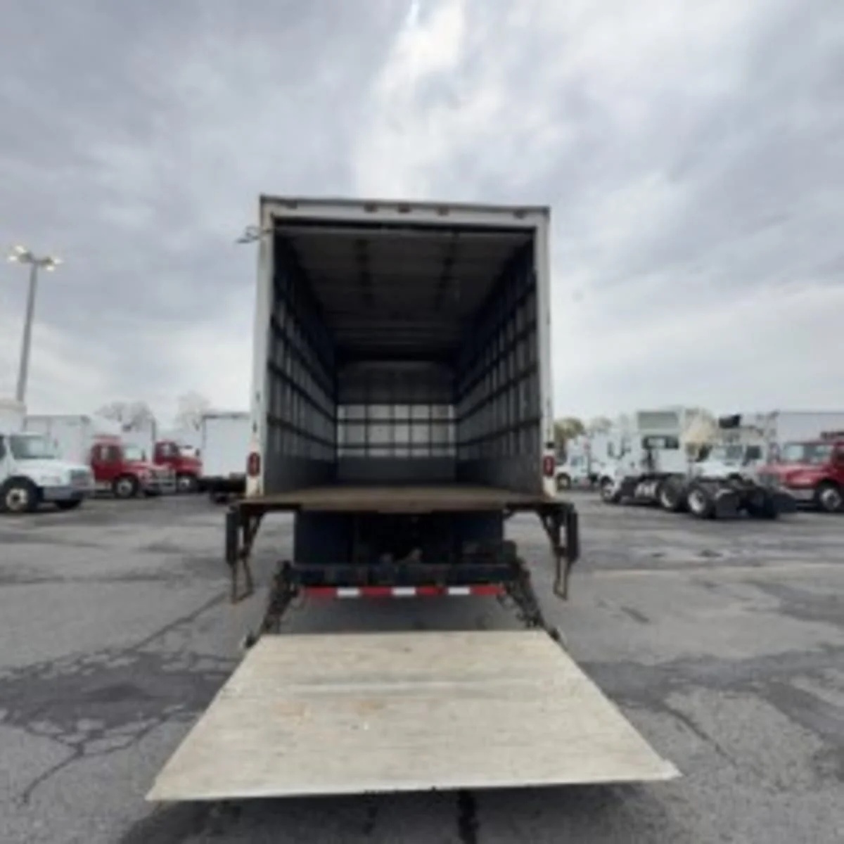2017 International 4300 in Syracuse, NY — photo 11