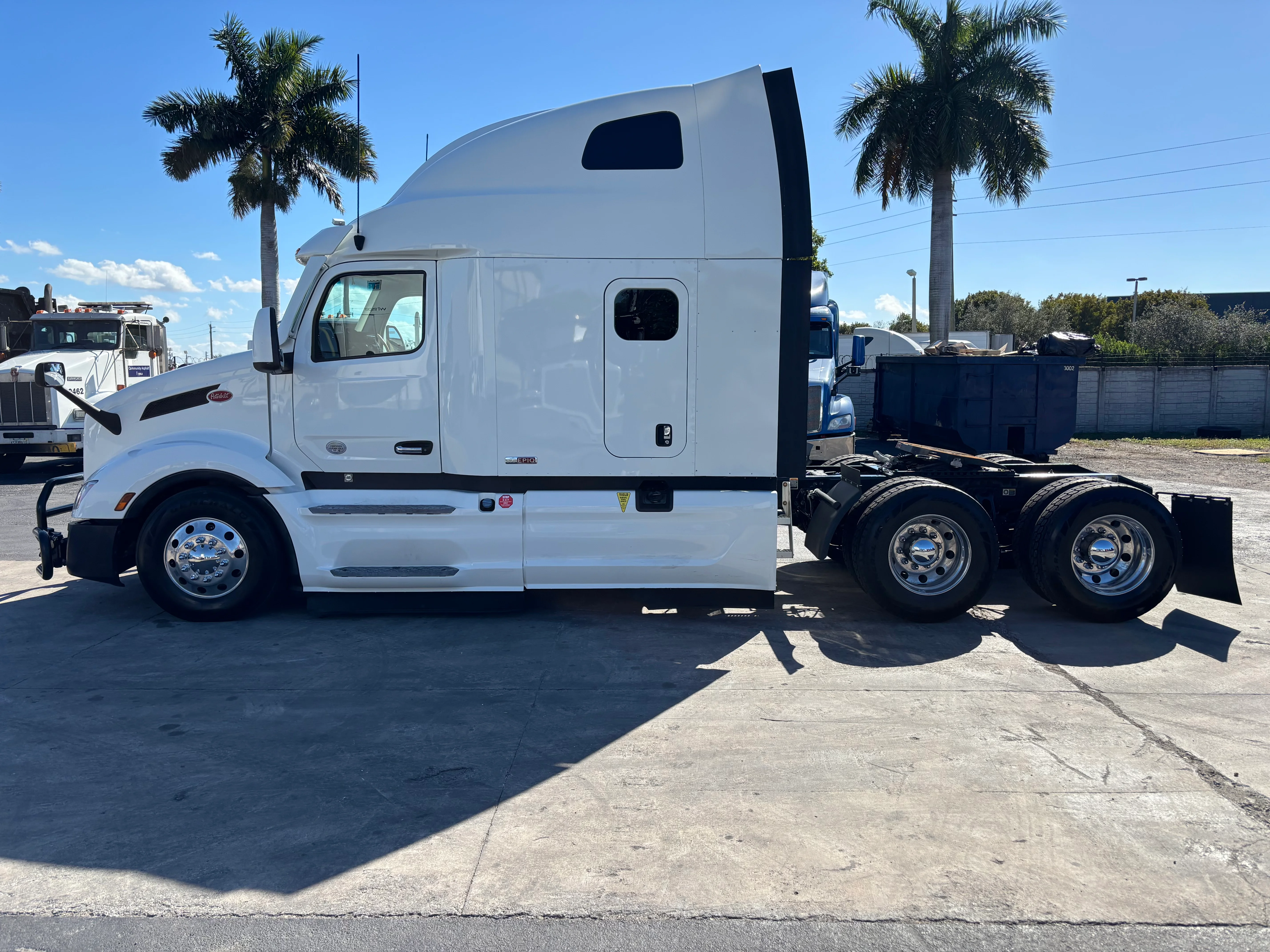 2022 Peterbilt 579 in Doral, FL — photo 8