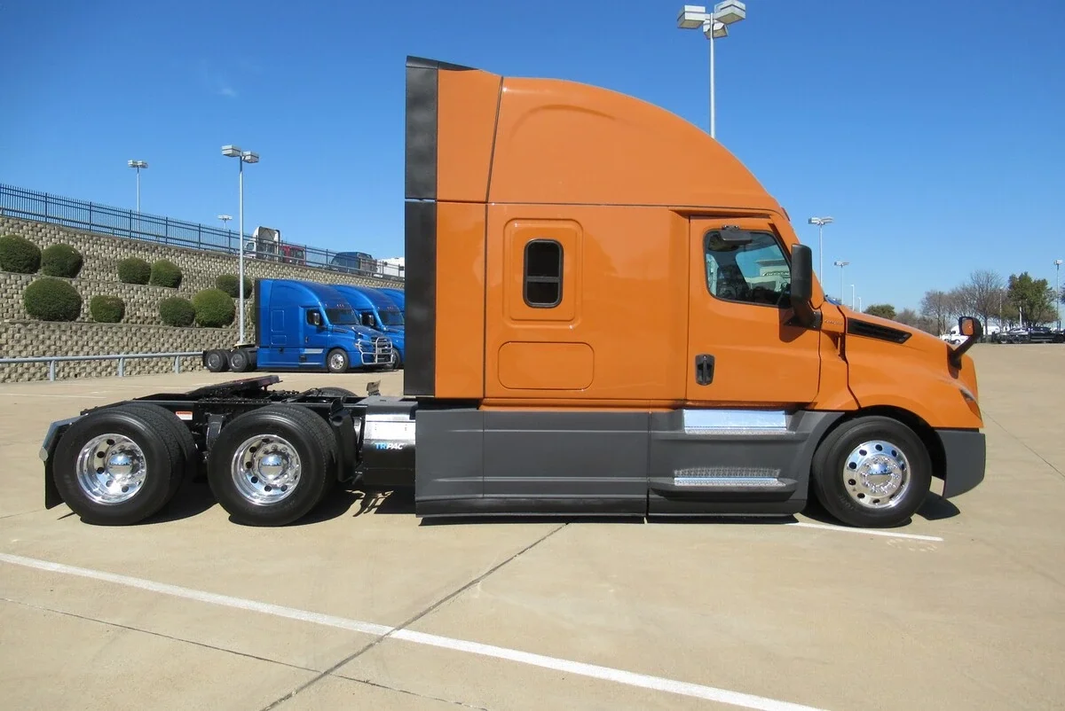 2025 Freightliner Cascadia - image 5