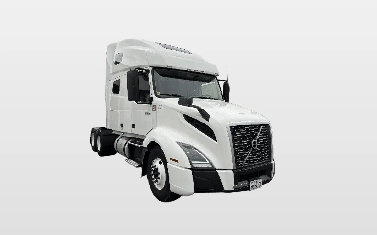 2023 Volvo - image 1