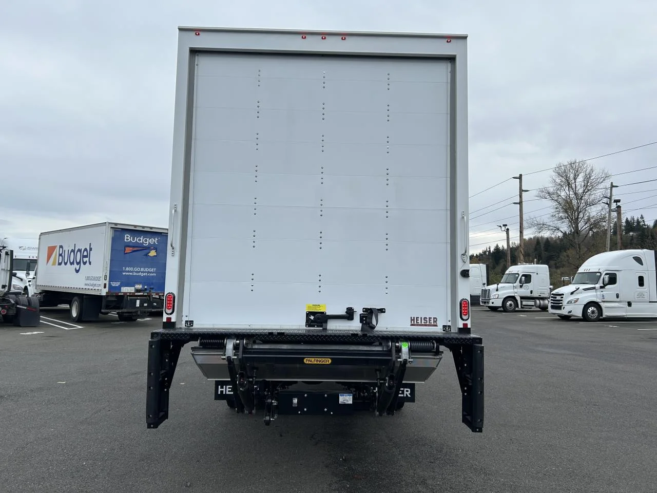 2025 Freightliner M2 106 in Spokane, WA — photo 3