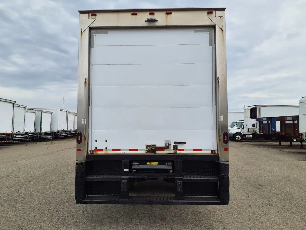 2019 International 4300 in Wayland, MI — photo 5