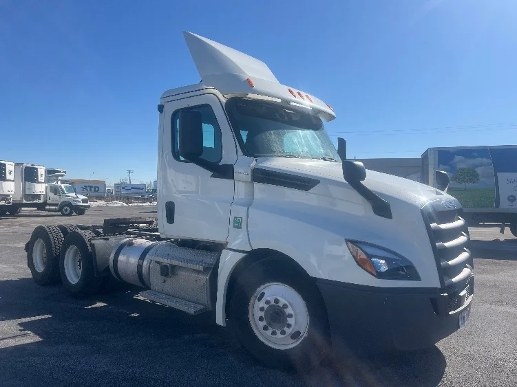 2020 Freightliner Cascadia in Middlefield, OH