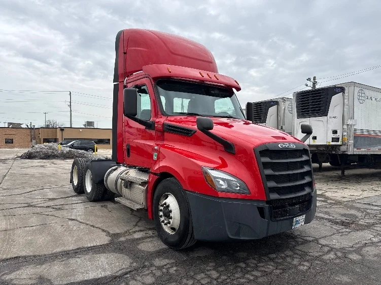 2020 Freightliner Cascadia in Chicago (Melrose Park), IL