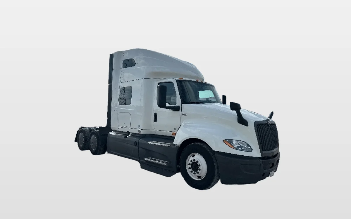 2023 International LT - image 1