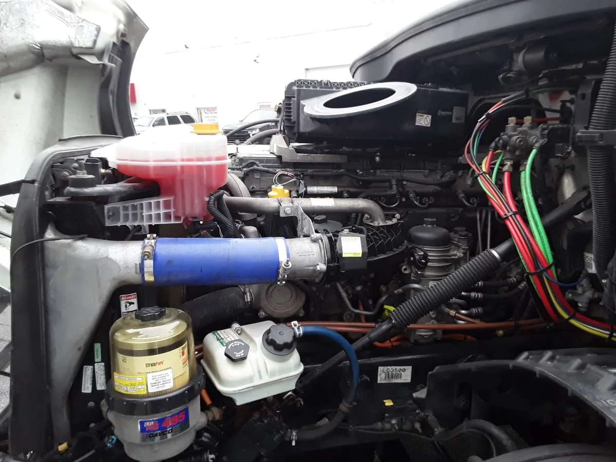 2020 Freightliner Cascadia - image 8