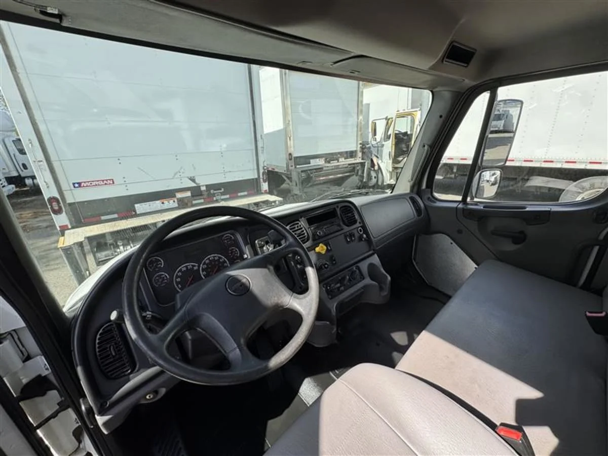 2016 Freightliner M2 106 in Ashland, VA — photo 7
