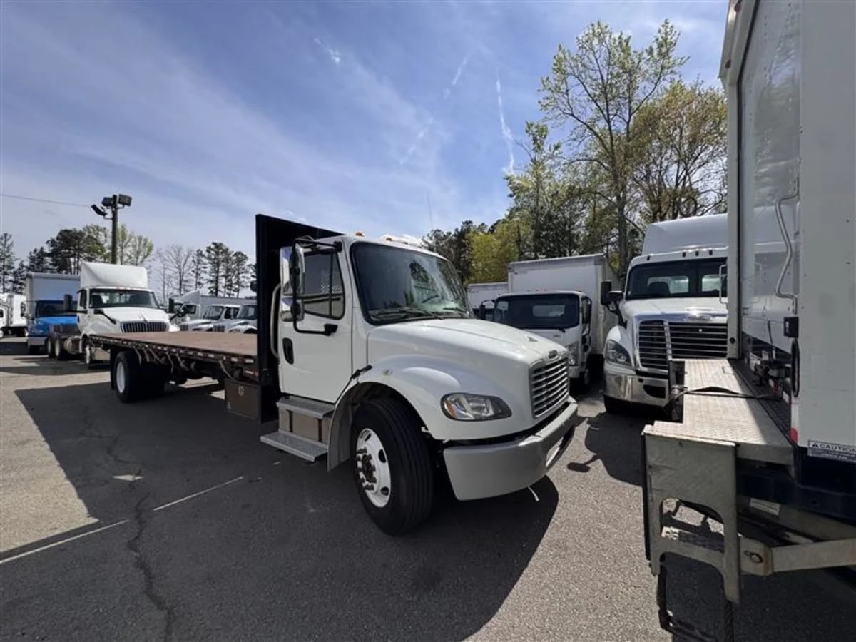 2016 Freightliner M2 106 in Ashland, VA — photo 3