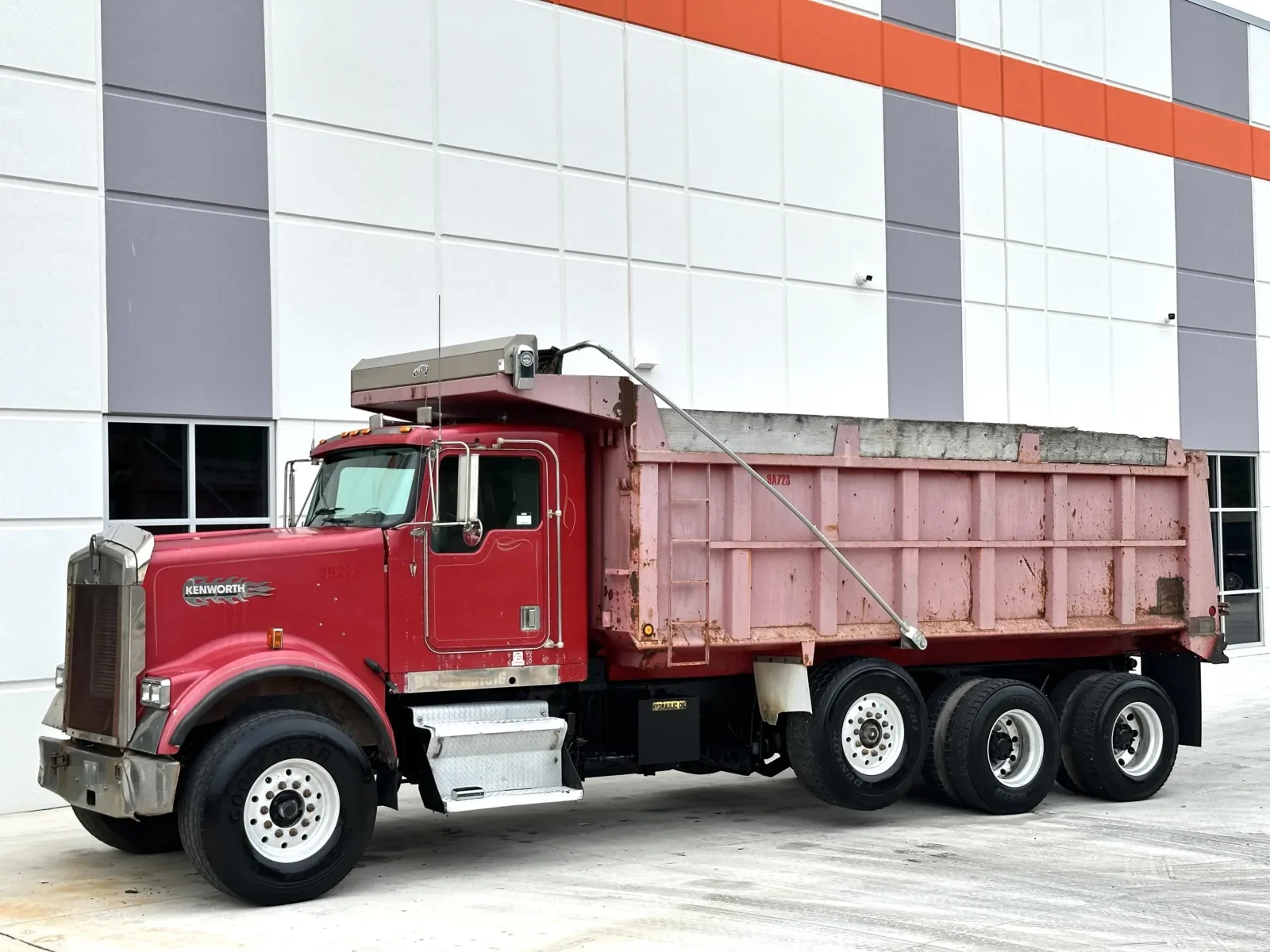 2001 Kenworth W900 in Greer, SC — photo 3