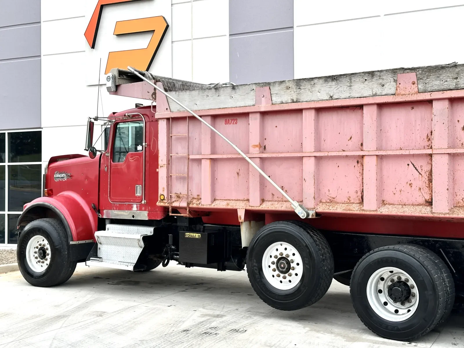 2001 Kenworth W900 in Greer, SC — photo 9