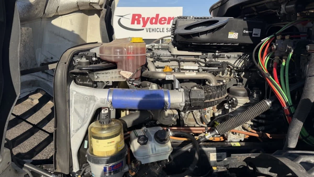 2021 Freightliner Cascadia in Phoenix, AZ — photo 9