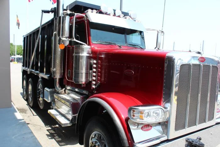 2024 Peterbilt 389 — photo 12