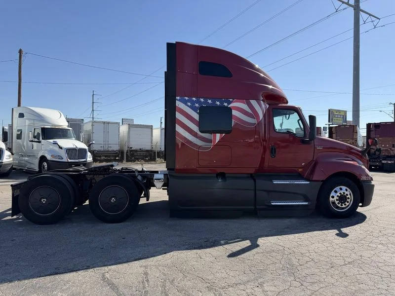 2022 International LT in Dallas — photo 2