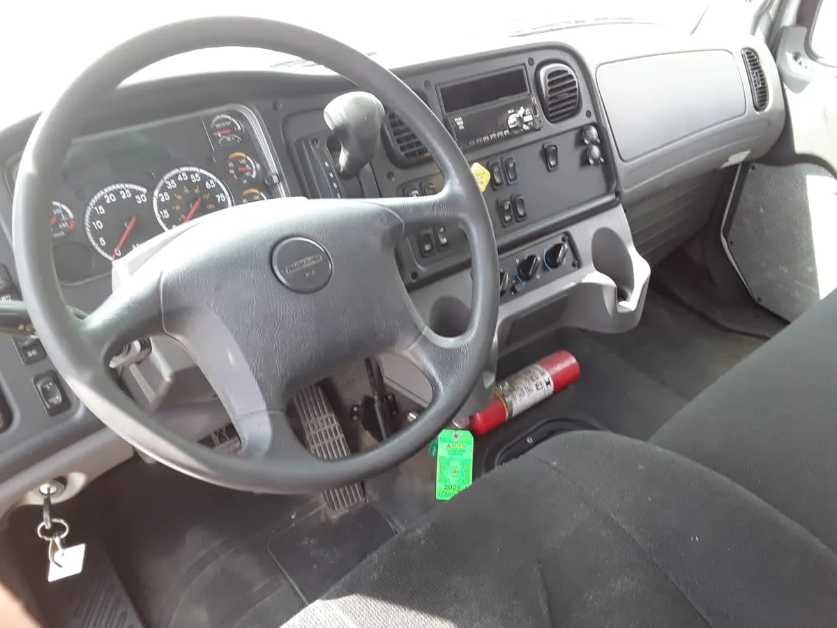 2021 Freightliner M2 106 in Pittsburgh, PA — photo 10