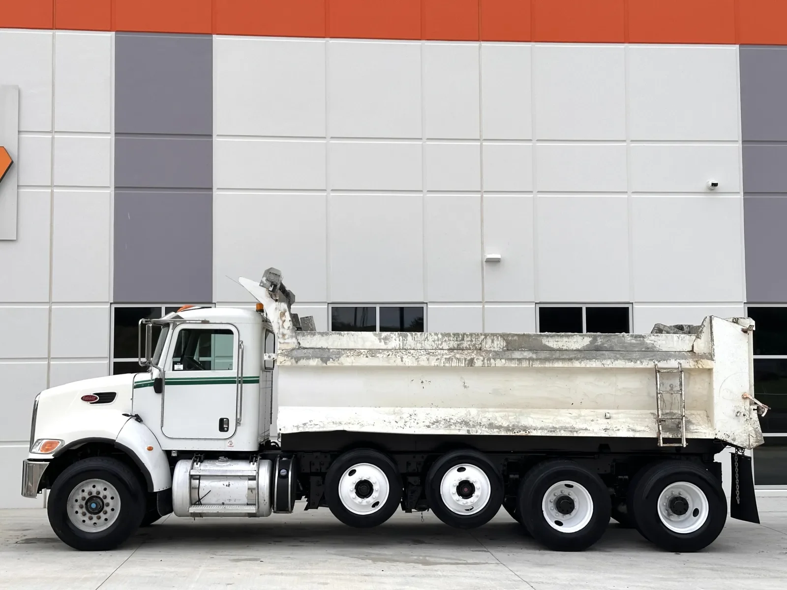 2015 Peterbilt 348 in Greer, SC — photo 5