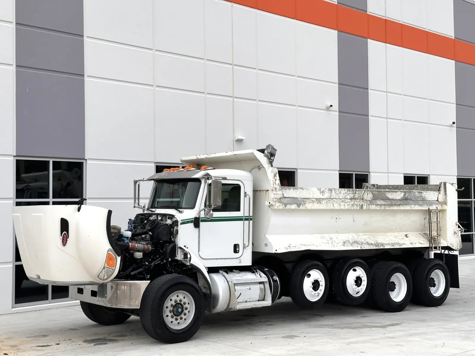 2015 Peterbilt 348 in Greer, SC — photo 11