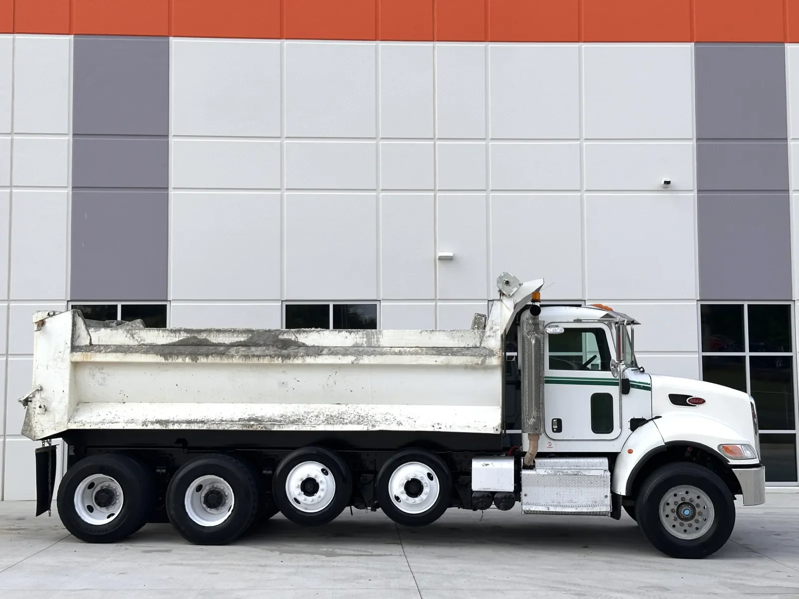2015 Peterbilt 348 in Greer, SC — photo 4