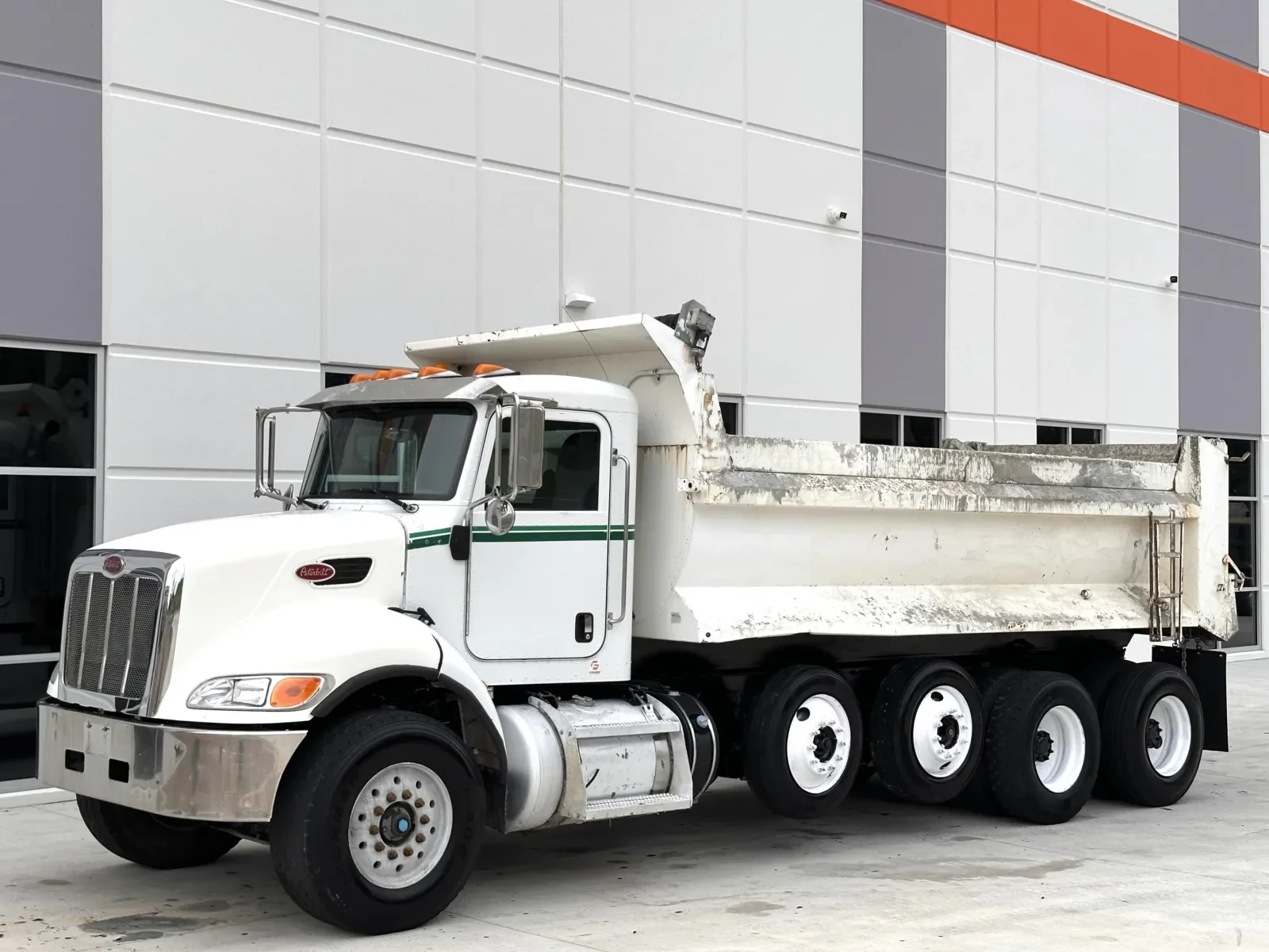 2015 Peterbilt 348 in Greer, SC — photo 3