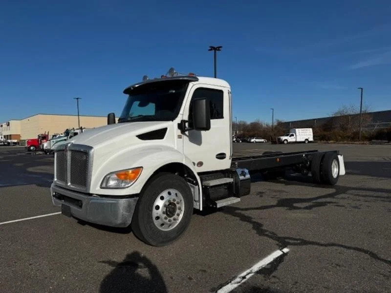 2025 Kenworth T280