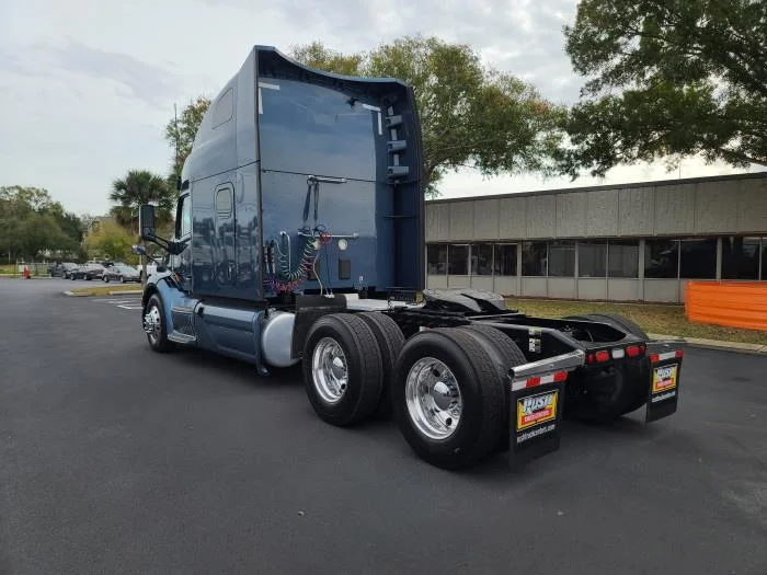 2021 Peterbilt 579 - image 7