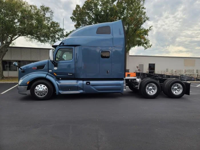 2021 Peterbilt 579 - image 6