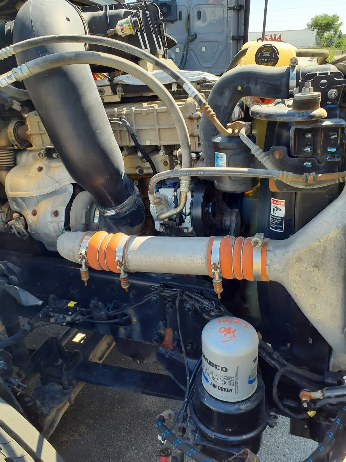 2021 Freightliner Cascadia in Oak Creek, WI — photo 13