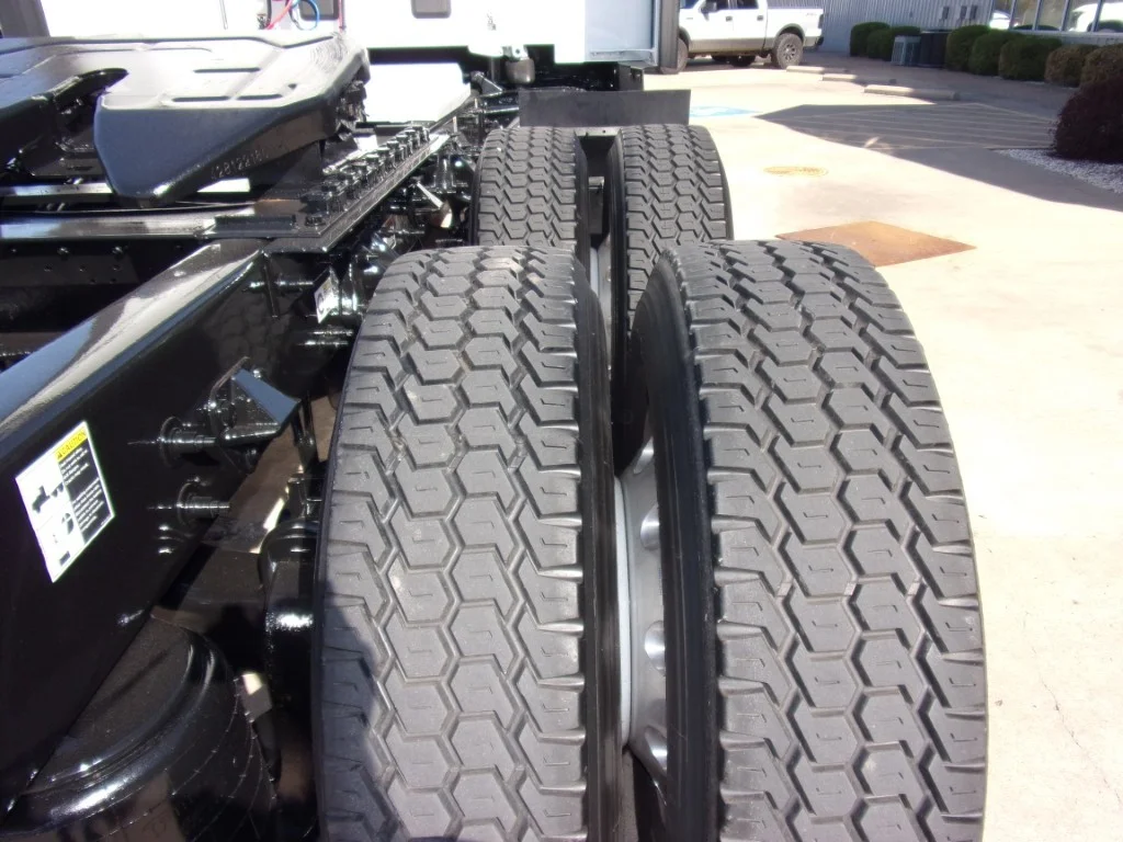 2024 Peterbilt 579 - image 5