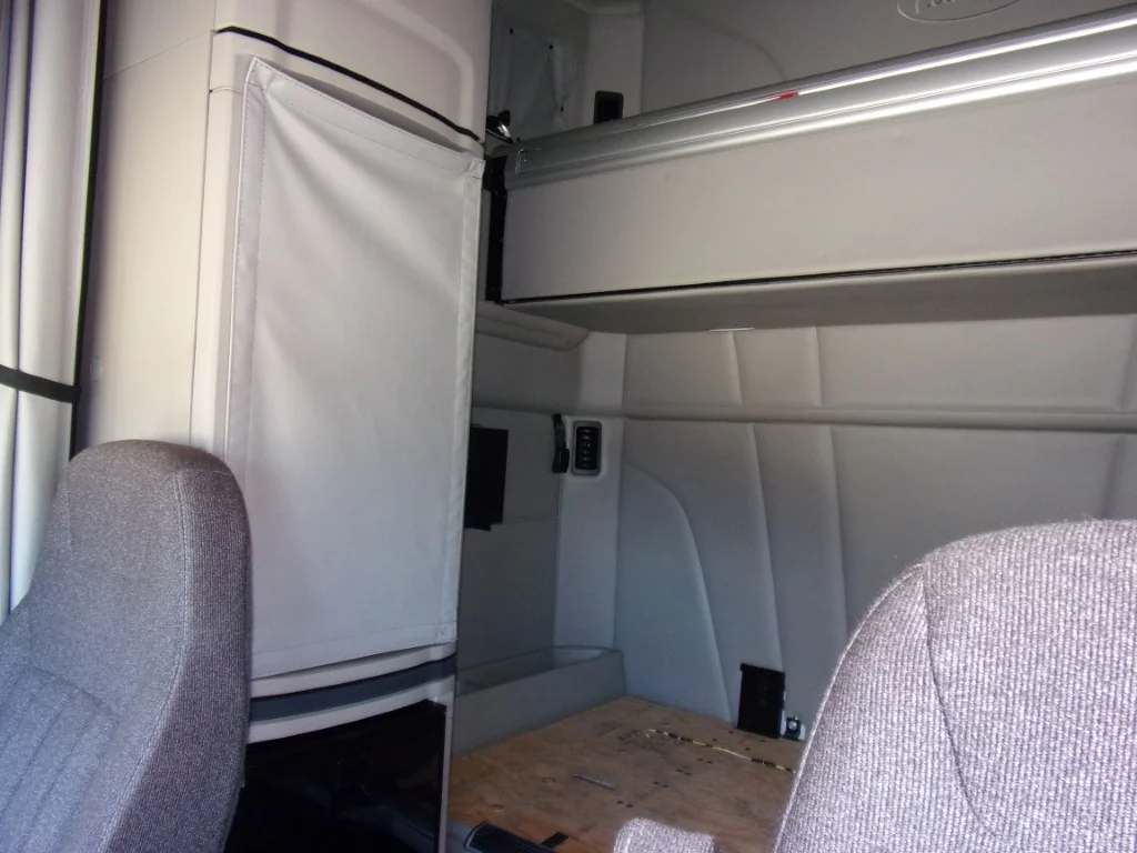 2024 Peterbilt 579 - image 15