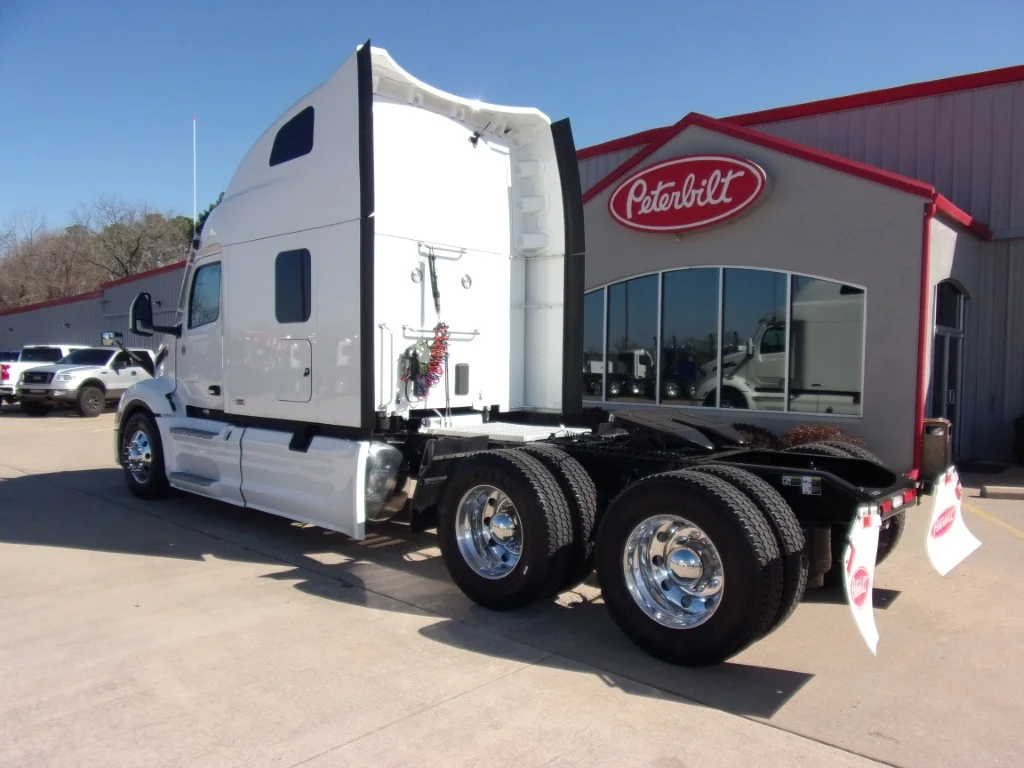 2024 Peterbilt 579 - image 8