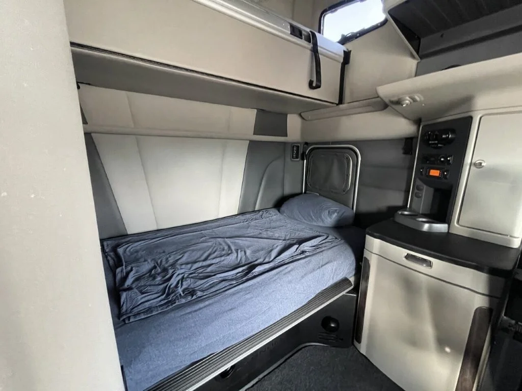 2023 Peterbilt 579 - image 15