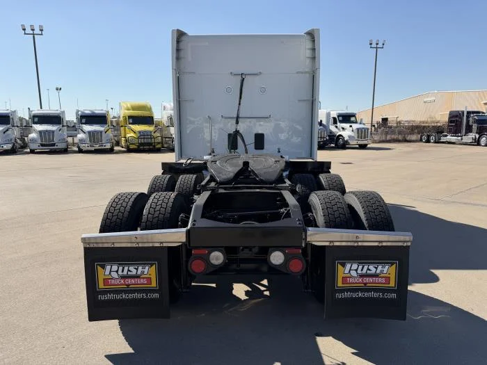 2022 Peterbilt 579 in Houston, TX — photo 5