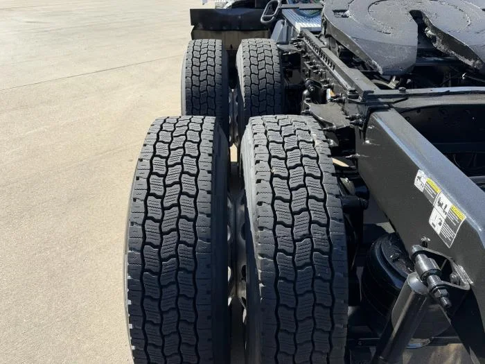 2022 Peterbilt 579 in Houston, TX — photo 14