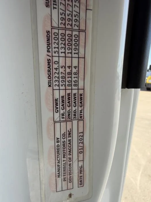 2022 Peterbilt 579 in Houston, TX — photo 28