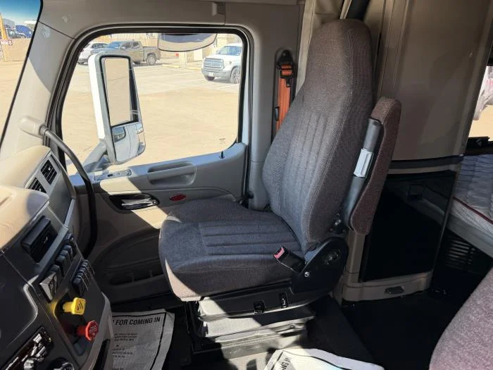 2022 Peterbilt 579 in Houston, TX — photo 27