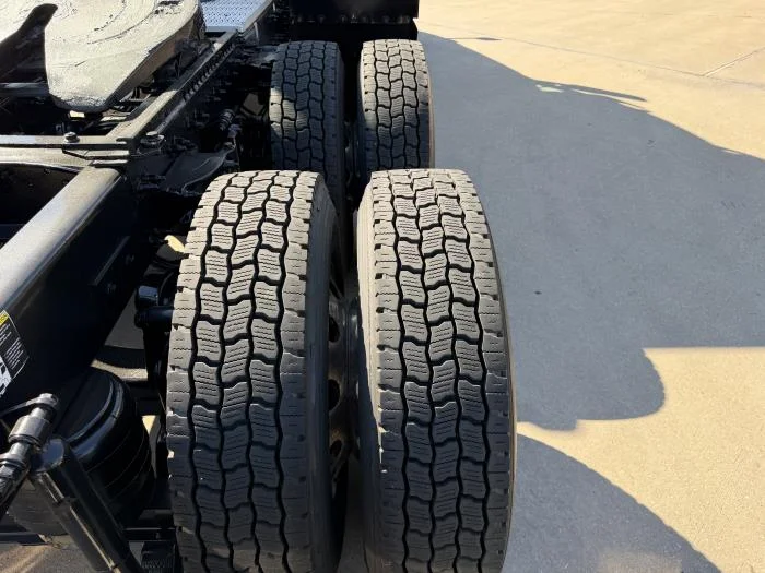 2022 Peterbilt 579 in Houston, TX — photo 13