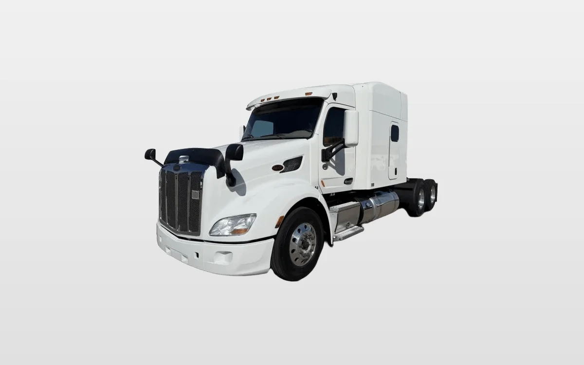 2022 Peterbilt 579 - image 1