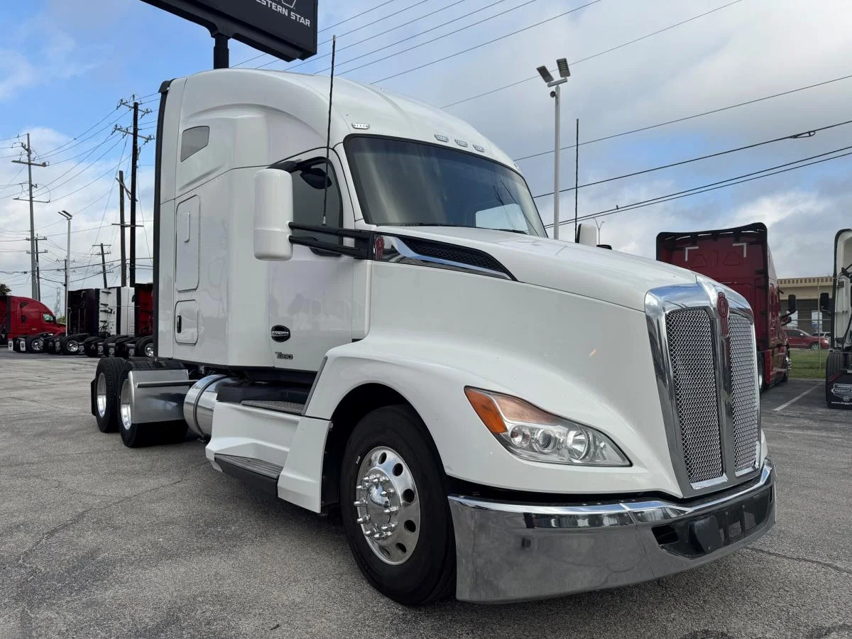 2023 Kenworth T680