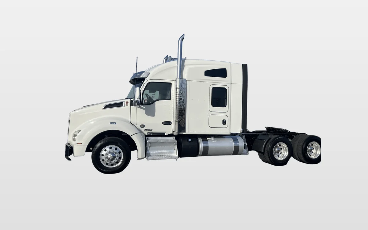 2022 Kenworth T880 - image 1