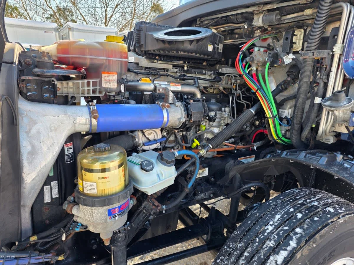 2020 Freightliner Cascadia in Bensalem, PA — photo 9