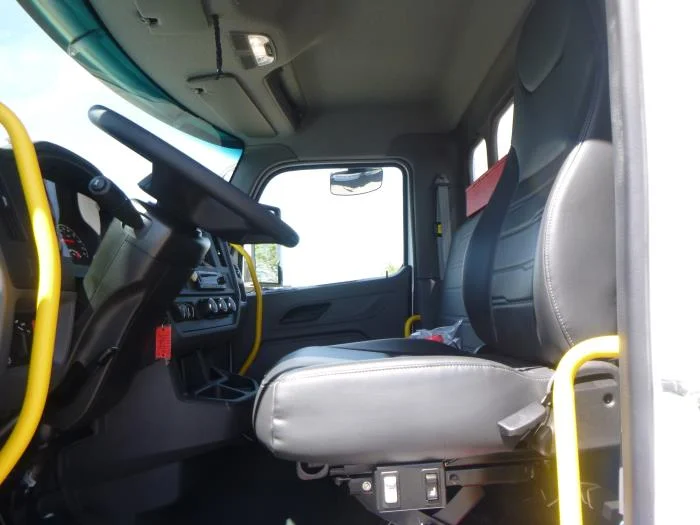 2025 Peterbilt 536 - image 18