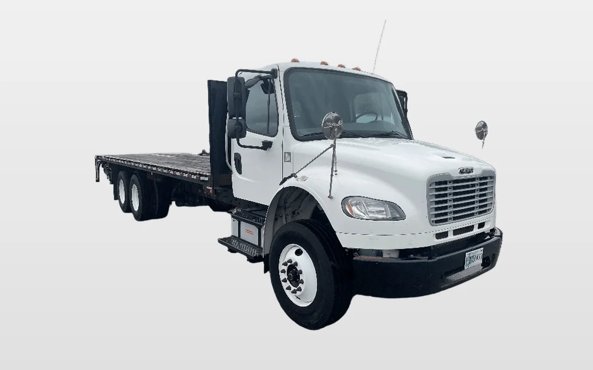 2019 Freightliner M2 106 - image 1