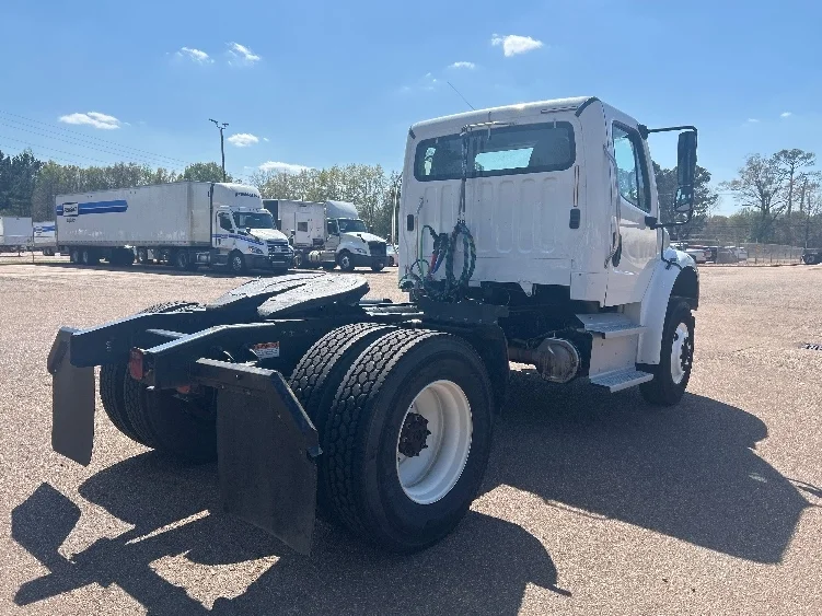 2020 Freightliner M2 106 - image 7
