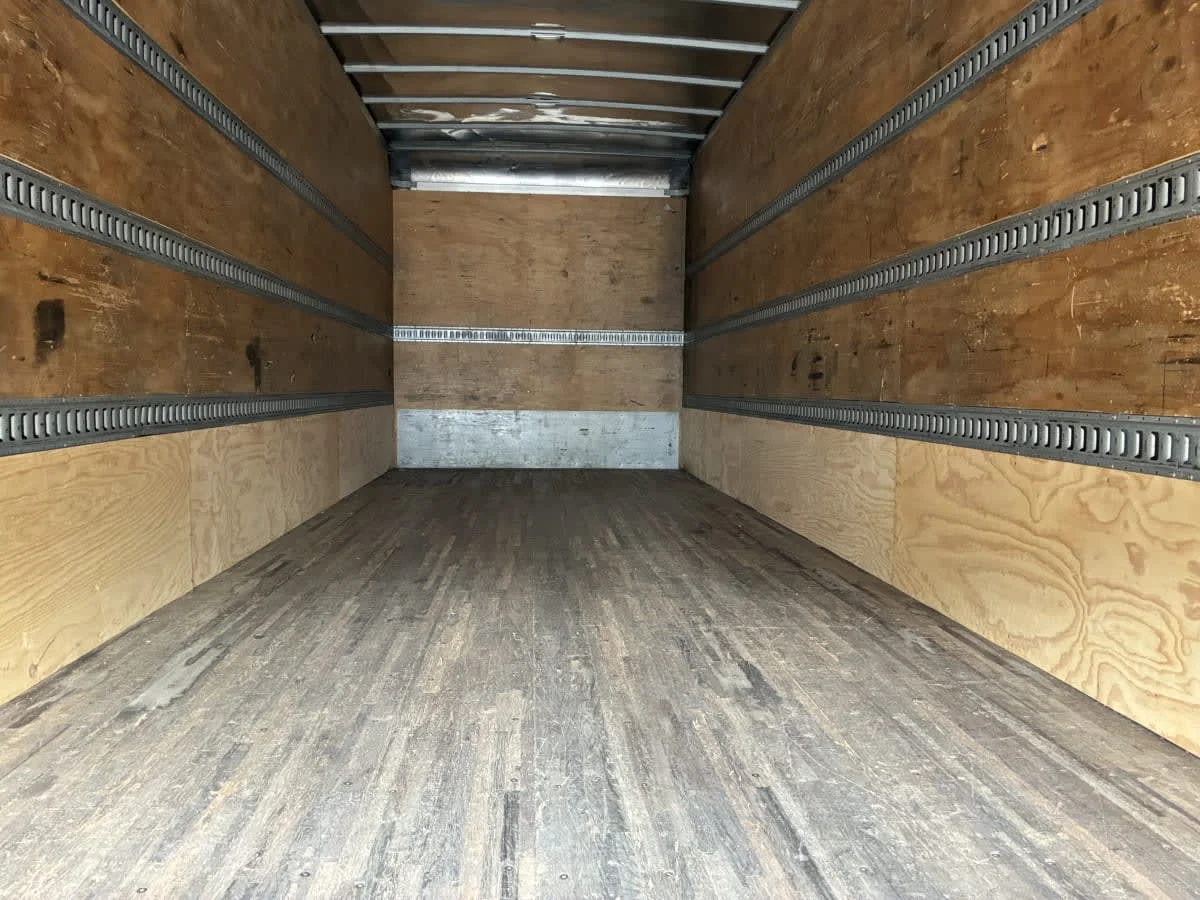 2018 Freightliner M2 106 in Newark, NJ — photo 8
