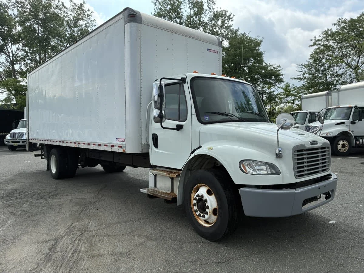 2018 Freightliner M2 106 in Newark, NJ — photo 3