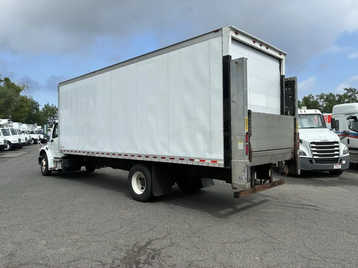 2018 Freightliner M2 106 in Newark, NJ — photo 6